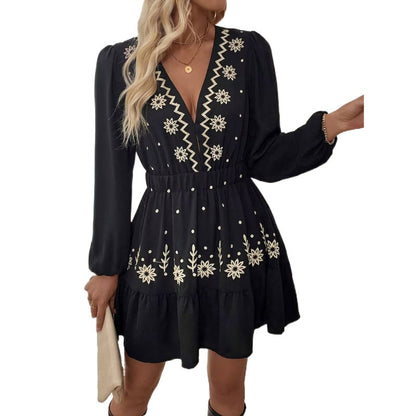 Damen Minikleid mit floralem Bestickungsdetail und Taillengürtel Stalluxe