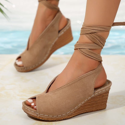 Damen Wedge-Sandaletten mit eleganter Riemenbindung und weichem Fußbett Stalluxe