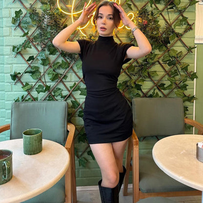 Damen Mini-Kleid mit hohem Kragen und Raffung Stalluxe