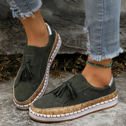 Damen Sportliche Slip-On Sneakers mit modischem Querriemen und geflochtenem Detail Stalluxe
