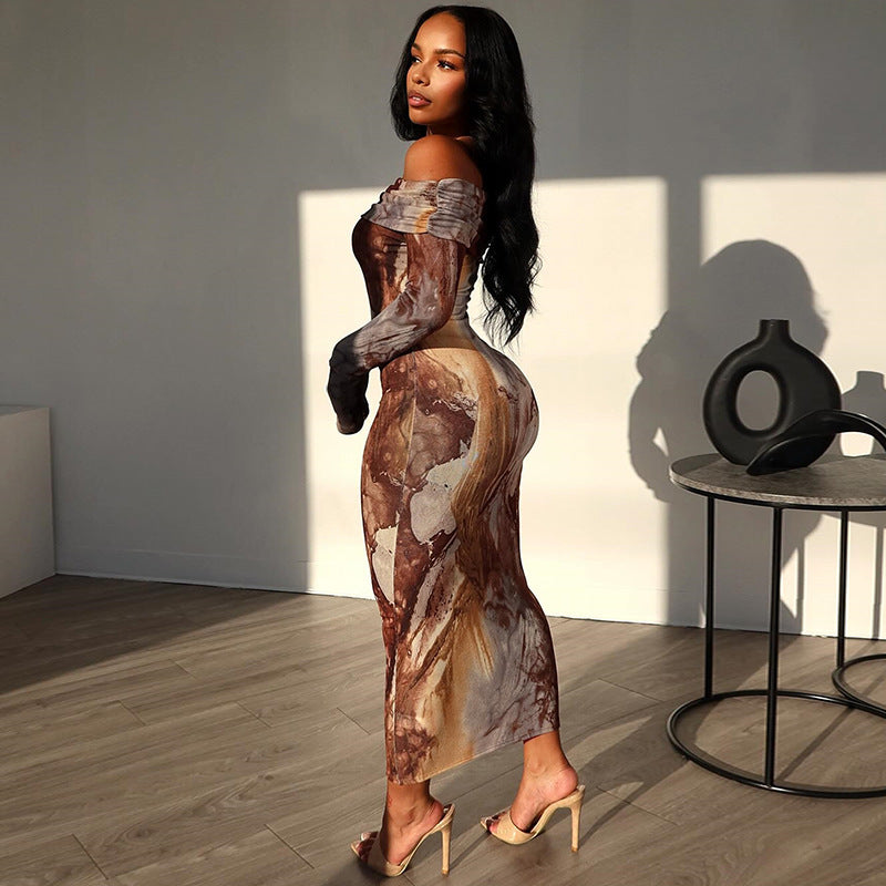 Damen Off-Shoulder Maxikleid mit elegantem Marmor-Design und figurbetontem Schnitt Stalluxe