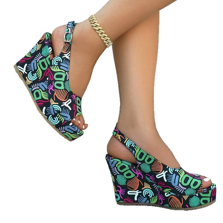 Damen Wedge-Pantoletten mit buntem Grafikdesign und verstellbarem Riemen Stalluxe