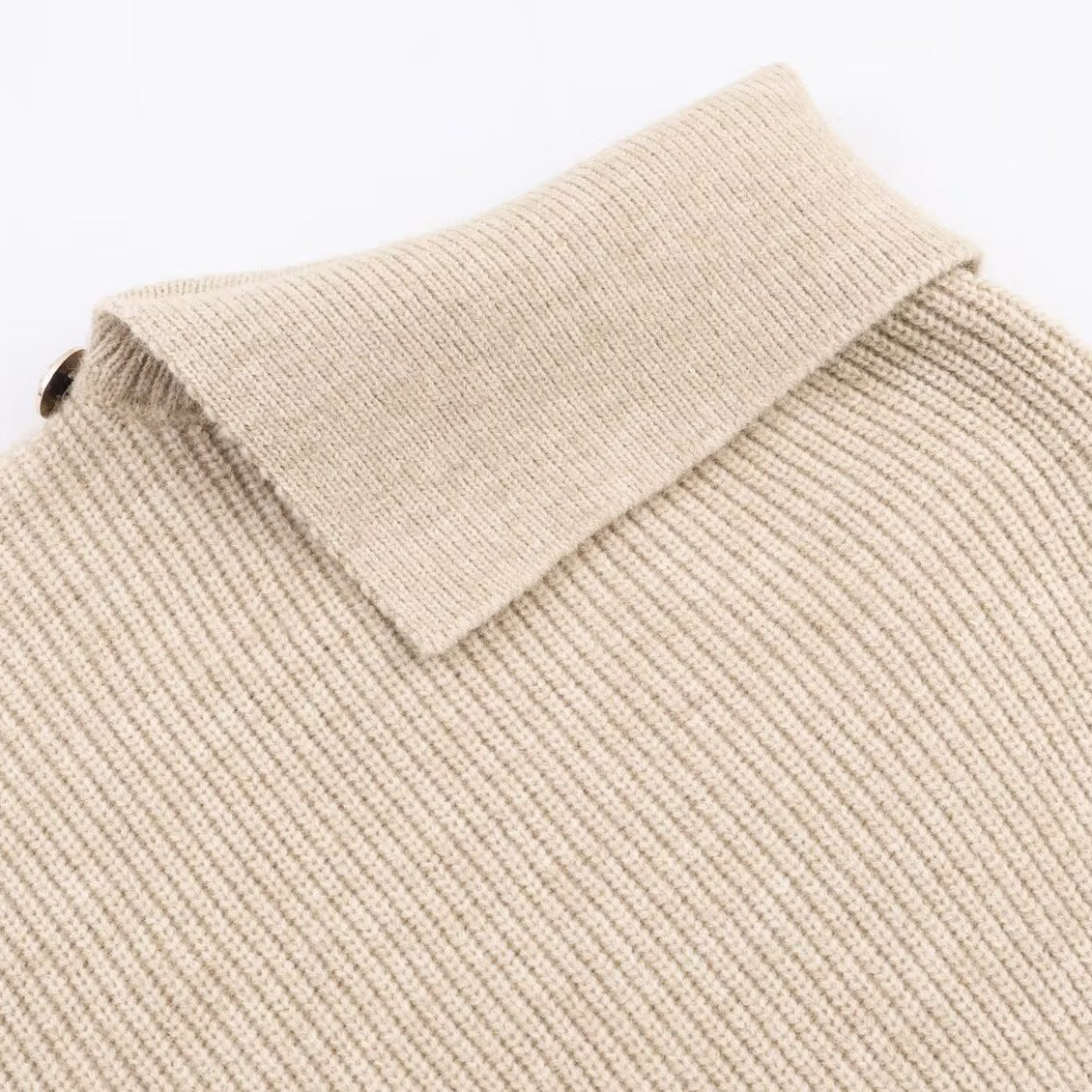 Damen Modischer Poncho mit feinem Strick und fellähnlichem Detail Stalluxe