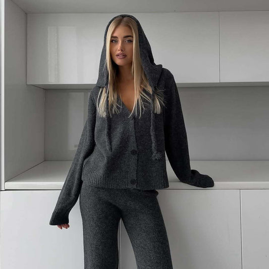 Damen kuscheliger Strickanzug mit weitem Schnitt und Knopfdetails Stalluxe