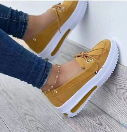 Damen Slipper mit modischen Details und rutschfester Sohle Stalluxe
