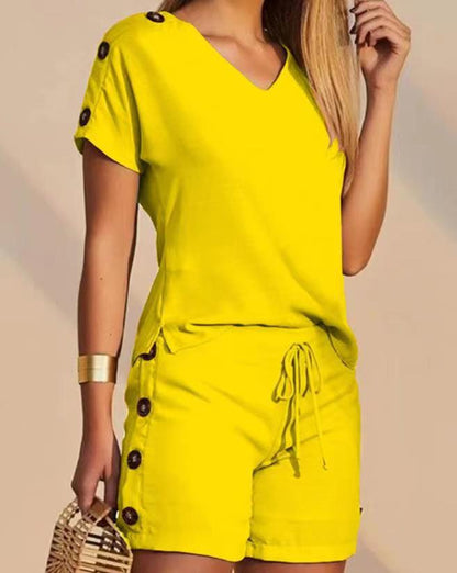 Damen Shorty-Overall mit Knopf-Details und elegantem V-Ausschnitt Stalluxe
