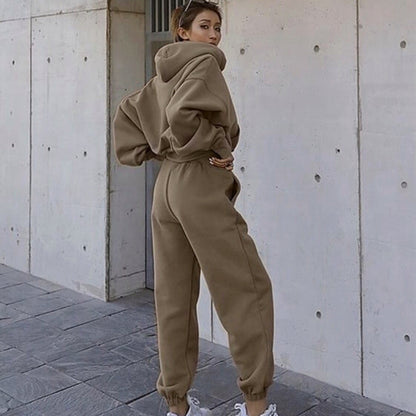 Damen Modischer Hoodie mit lässigem Schnitt und praktischer Kängurutasche Stalluxe