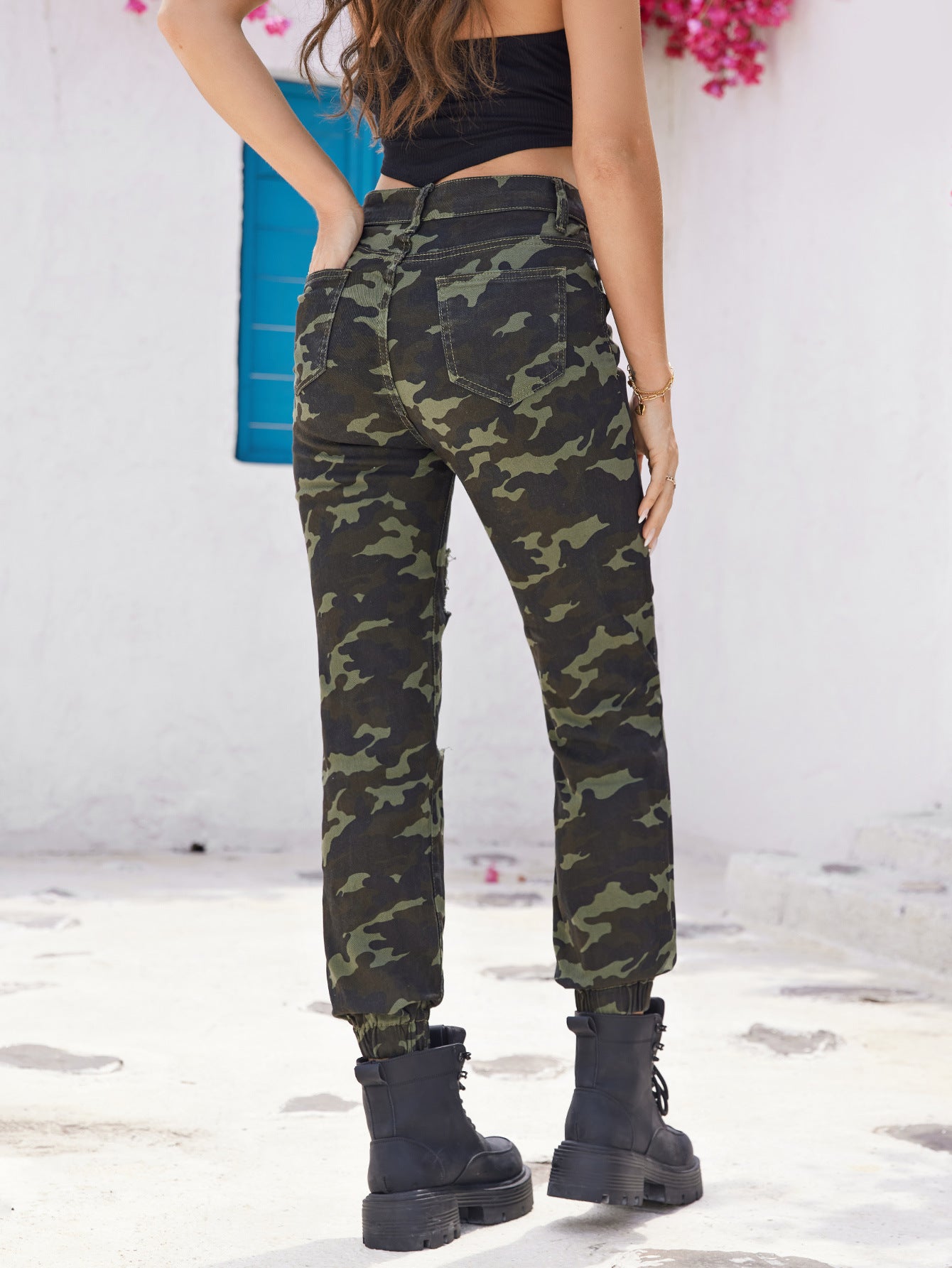 Damen Cargo Jeans im trendigen Camouflage-Design mit Ripped-Details Stalluxe