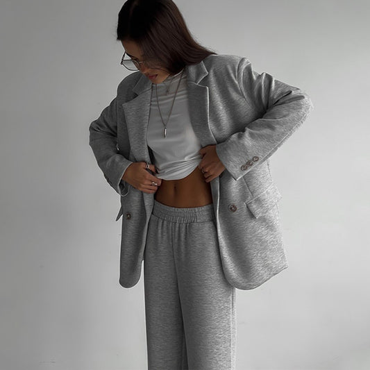 Damen moderne Jogginganzug mit doppelter Knopfleiste und weitem Schnitt Stalluxe
