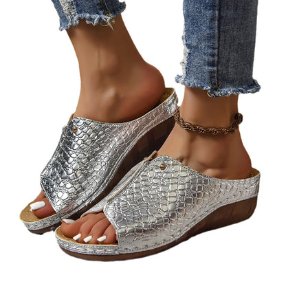 Damen Komfortable Keil-Clogs mit eleganter Kroko-Optik Stalluxe