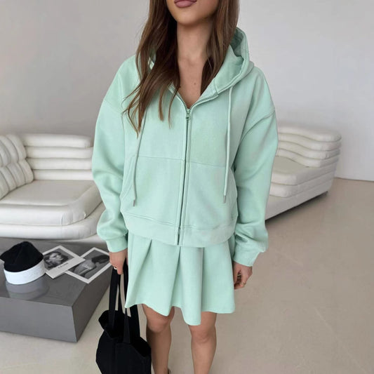 Damen Kapuzenjacke und Rock-Set mit lässigem Schnitt und praktischen Taschen Stalluxe