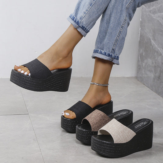 Damen Wedge-Sandaletten mit elegantem Stoffoberteil und rutschfester Sohle Stalluxe