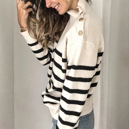 Damen gestreifter Pullover mit Stehkragen und Knopfdetails Stalluxe