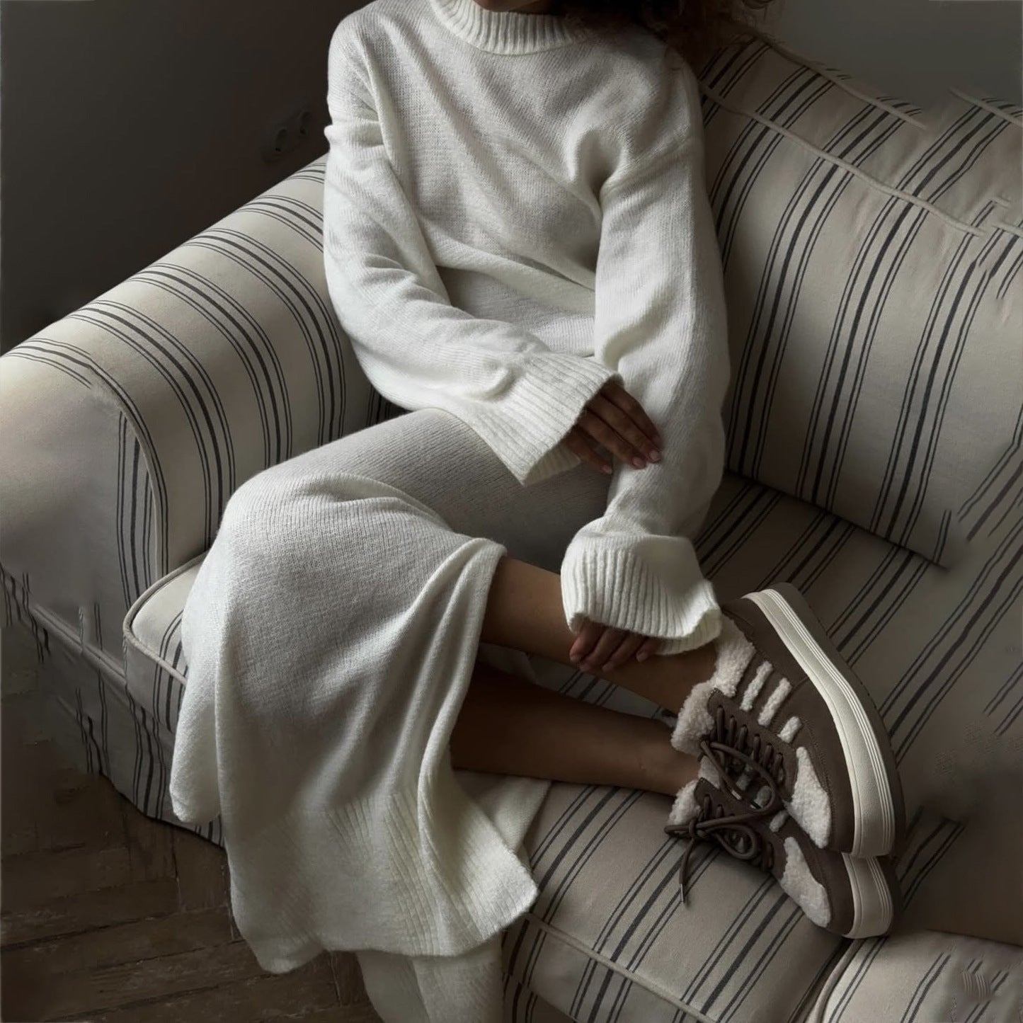 Damen Oversized Strickkleid mit langen Ärmeln und breitem Saum Stalluxe