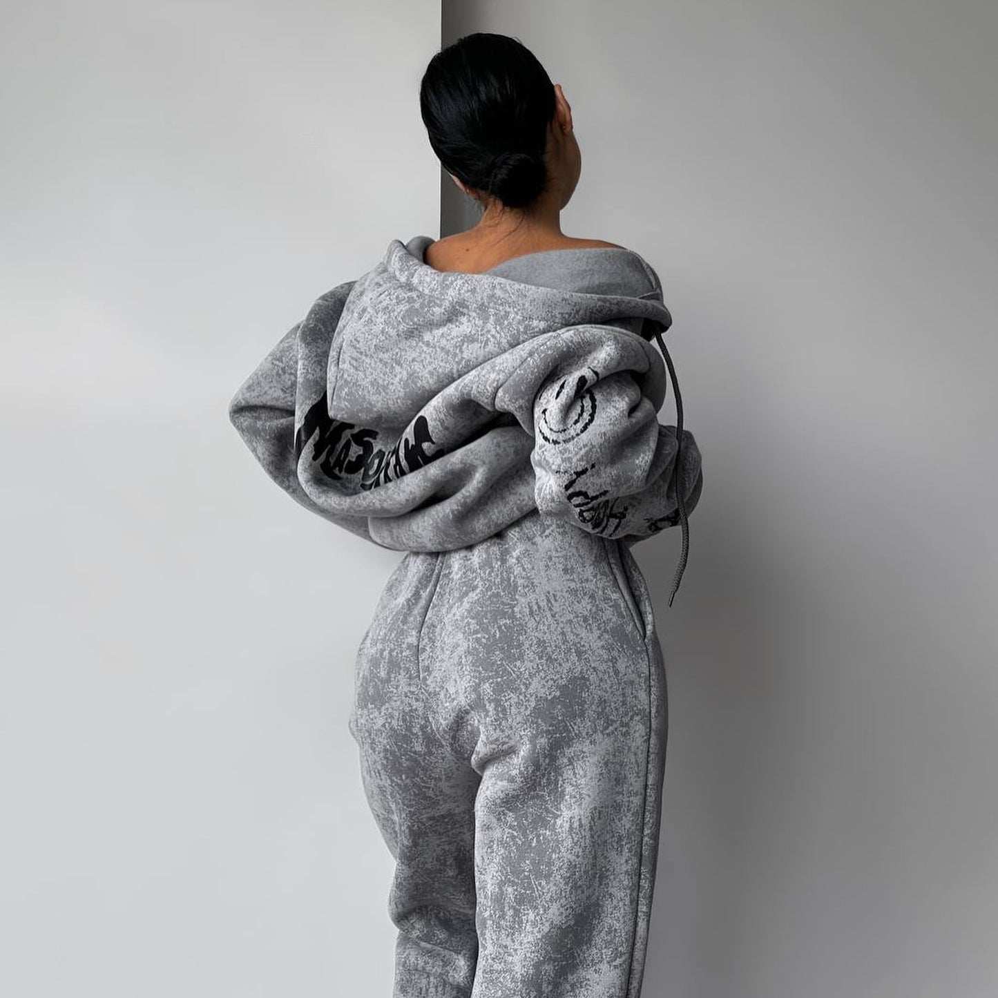 Damen Kapuzenanzug mit sportlichen Akzenten und lässigem Schnitt Stalluxe Grau