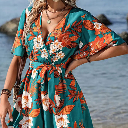 Damen Blumendesignd Jumpsuit mit Wickeloptik und Taillengürtel Stalluxe