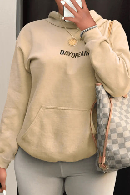 Damen Hoodie mit modernem Schriftzug und praktischer Kängurutasche Stalluxe