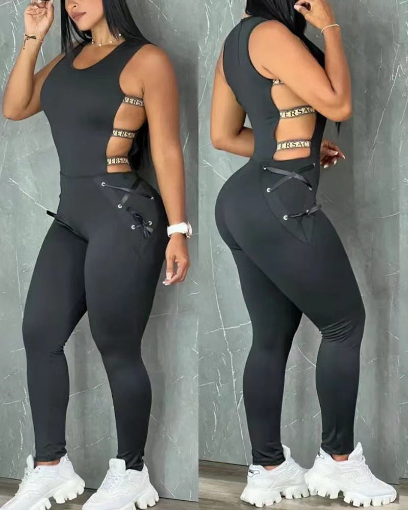 Damen Bodycon Jumpsuit mit Cut-Out-Details und modischem Gürtel Stalluxe