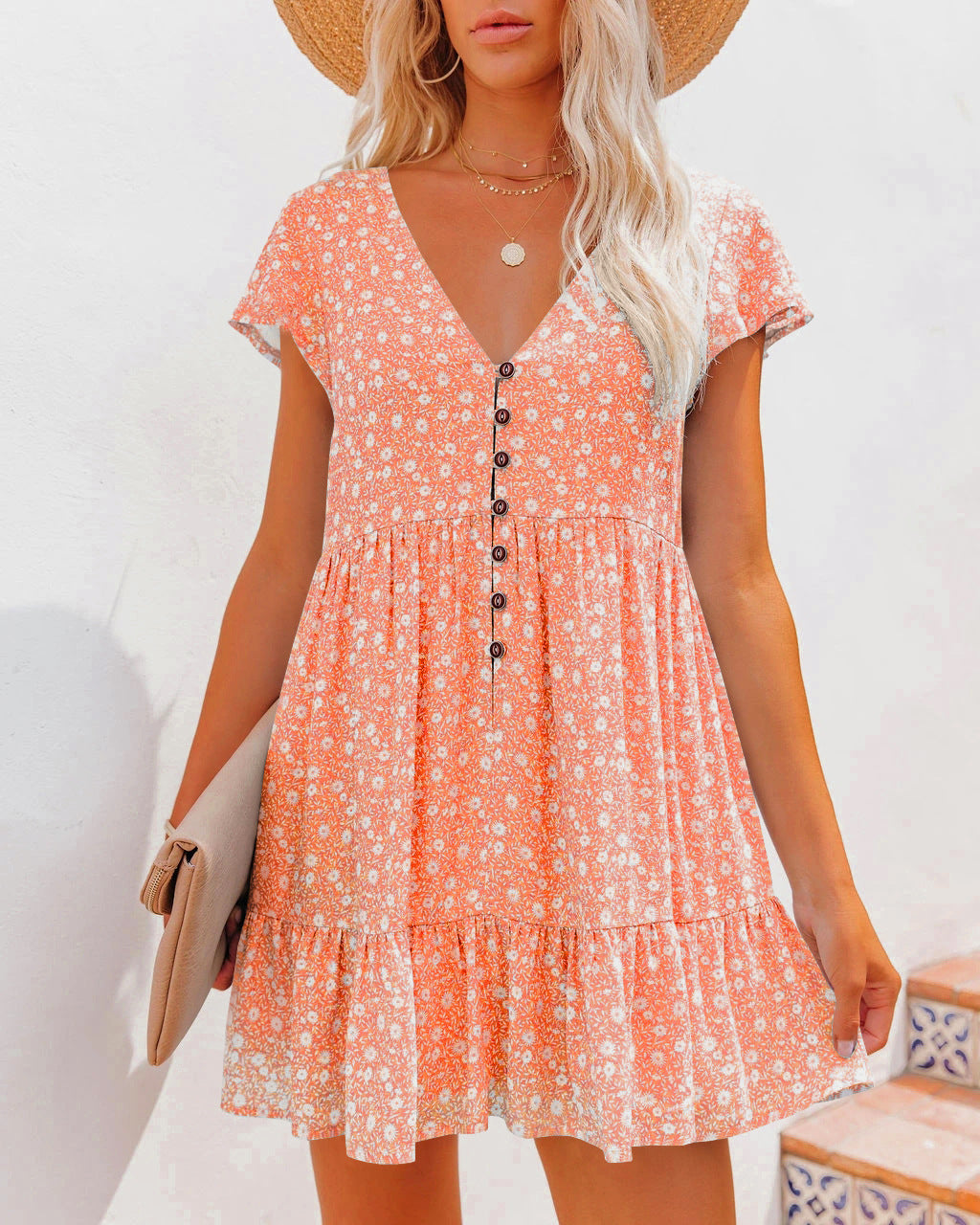 Damen Sommerliches Wickelkleid mit floralem Design und Knopfdetail Stalluxe