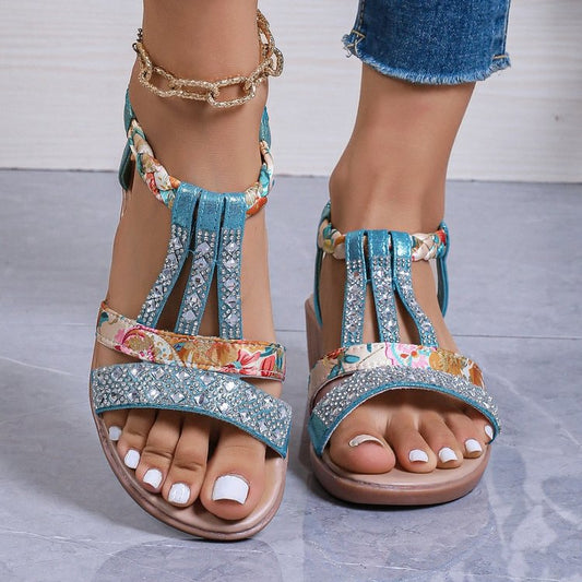 Damen Bequeme Wedgesandalen mit modischer Riemenstruktur und Glitzerakzenten Stalluxe