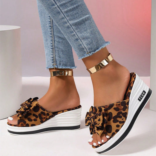Damen Plateausandalen mit modischer Schleifenapplikation und komfortabler Sohle Stalluxe