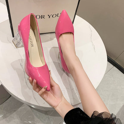 Damen klassische Pumps mit transparentem Blockabsatz und spitz zulaufender Vorderkappe Stalluxe
