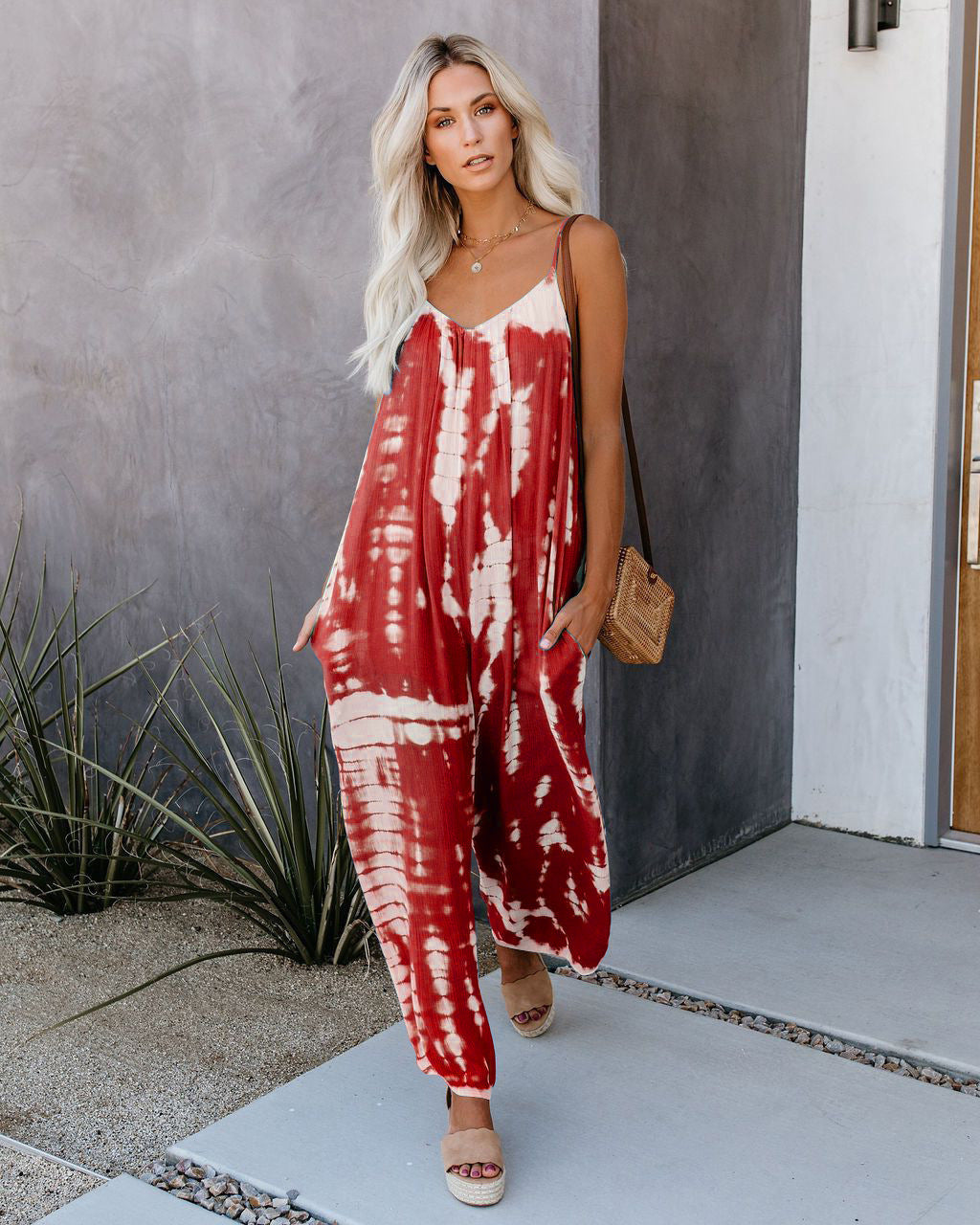 Damen Elegantes Jumpsuit mit Spaghettiträgern und weitem Bein Stalluxe