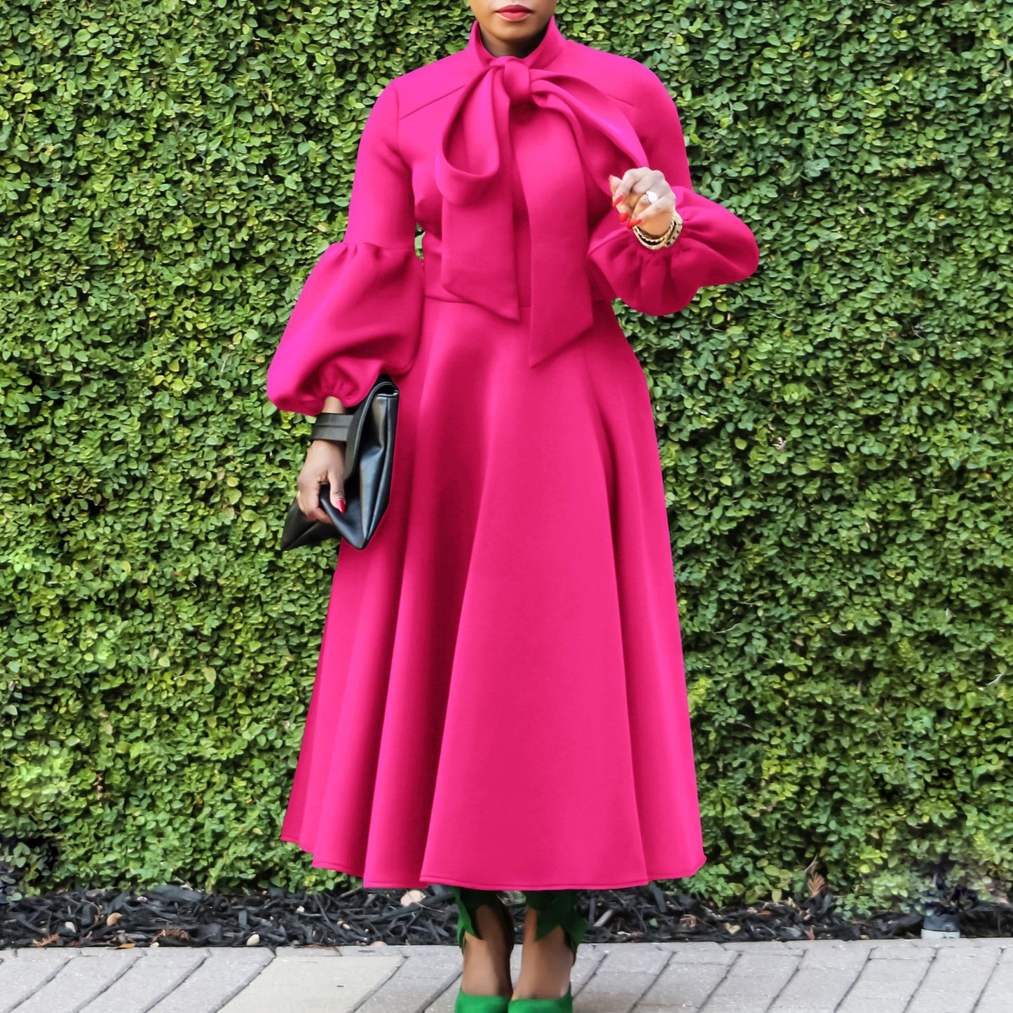 Damen Midi-Kleid mit bindbarem Kragen und voluminösen Ärmeln Stalluxe