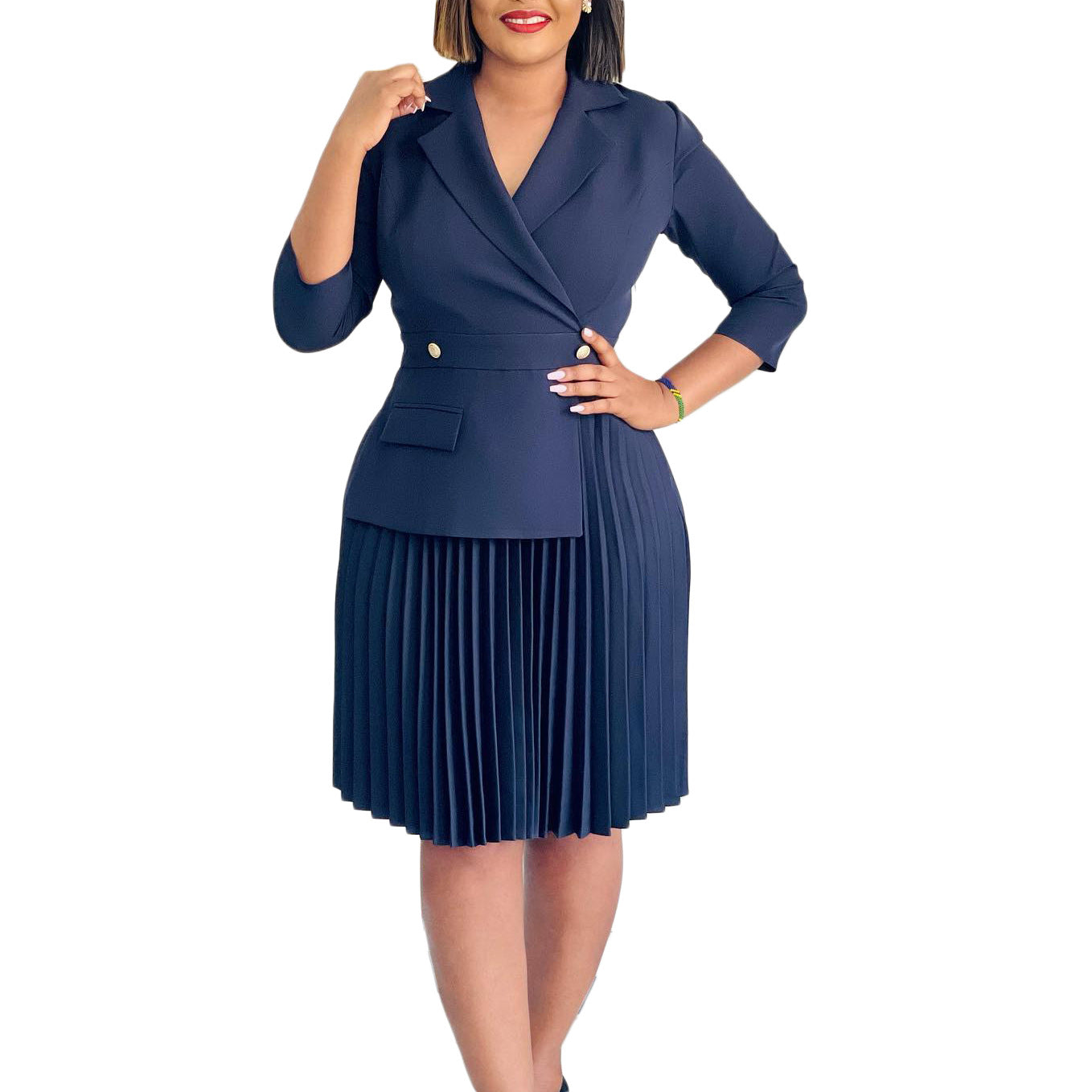Damen Blazer-Kleid mit plissiertem Rock und eleganten Knopfdetails Stalluxe
