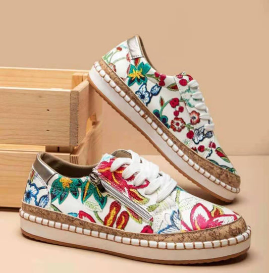 Damen Sportliche Sneakers mit buntem Stoffdesign und elastischer Sohle Stalluxe