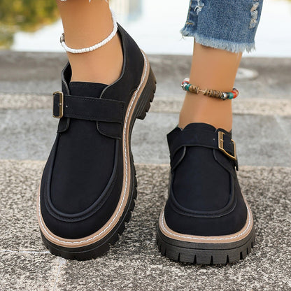 Damen Modische Mokassins mit bequemer Sohle und schnallenverziertem Design Stalluxe