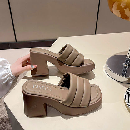 Damen Plateau-Sandalen mit breitem Riemen und modernem Blockabsatz Stalluxe