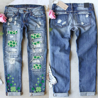 Damen Jeanshose mit fröhlichen Kleeblatt-Prints und modischen Destroyed-Details Stalluxe