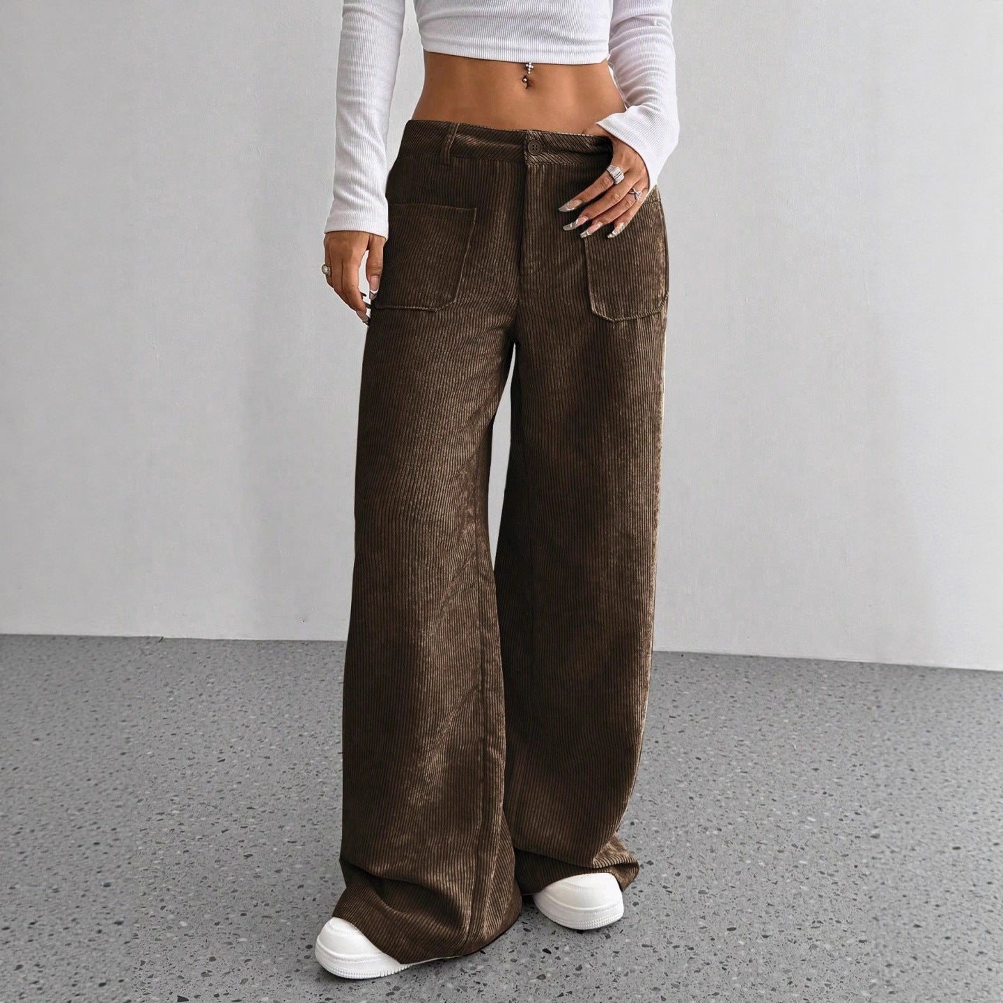 Damen weit geschnittene Cordhose mit praktischen Taschen Stalluxe