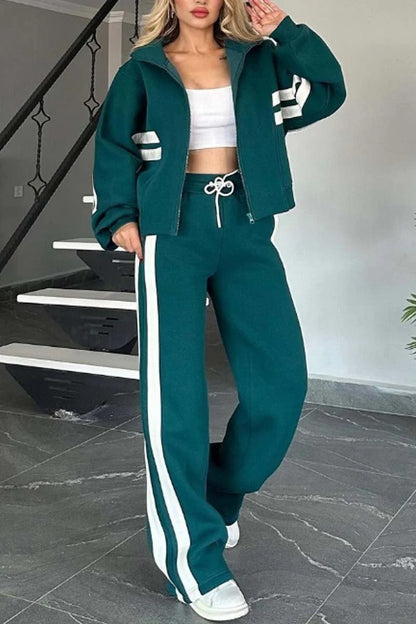Damen modischer Sportanzug mit hohem Kragen und Kontraststreifen Stalluxe