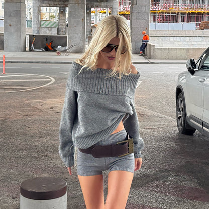 Damen Oversized Strickpullover mit verspieltem Schulterdesign und sportlichen Shorts Stalluxe Grau