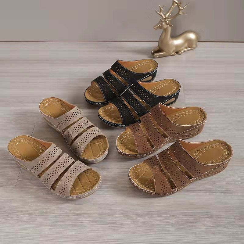 Damen komfortable Zehentrennersandalen mit perforierten Riemen und anatomischem Fußbett Stalluxe