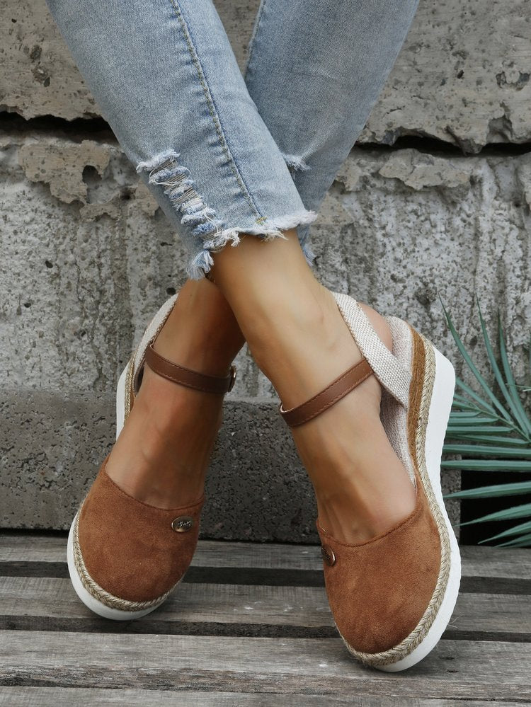 Damen Wedge-Sandaletten mit elegantem Riemen und komfortablem Fußbett Stalluxe