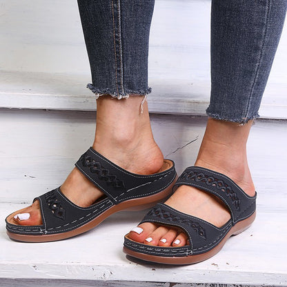 Damen Komfortable und stilvolle Clogs mit modischen Zierdetails Stalluxe