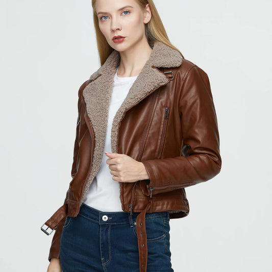 Damen stylische Lammfell-Bikerjacke mit doppeltem Reißverschluss und taillierbarem Gürtel Stalluxe