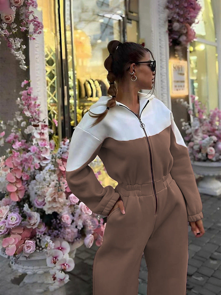 Damen sportlicher Zweiteiler mit kontrastierenden Farben und praktischen Taschen Stalluxe