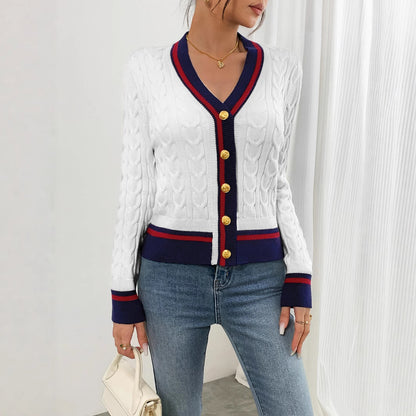 Damen Strickjacke mit klassischen Zopfmuster und kontrastierenden Akzenten Stalluxe