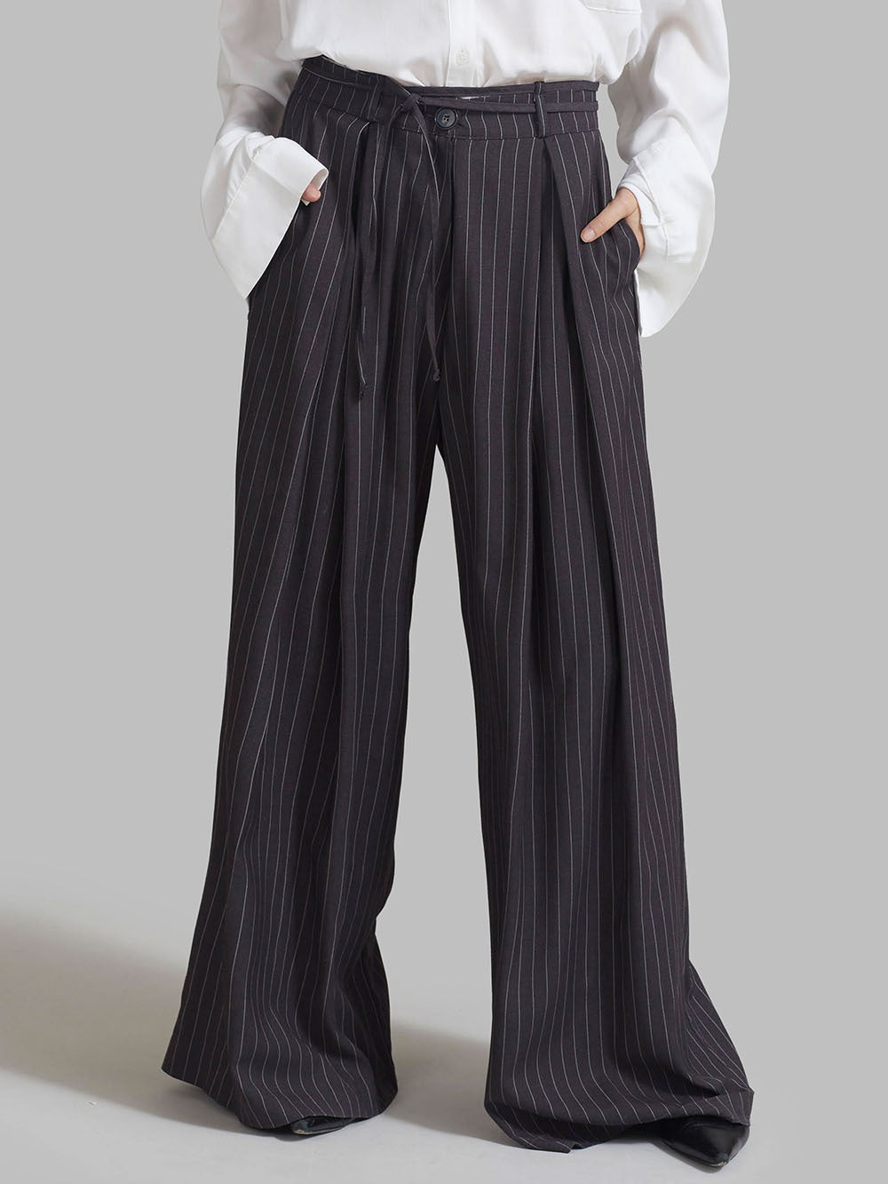Damen Weitgeschnittene Pluderhose mit feinen Streifen Stalluxe