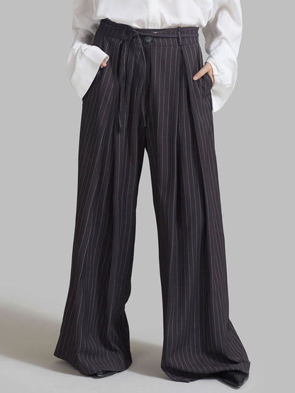 Damen Weitgeschnittene Pluderhose mit feinen Streifen Stalluxe