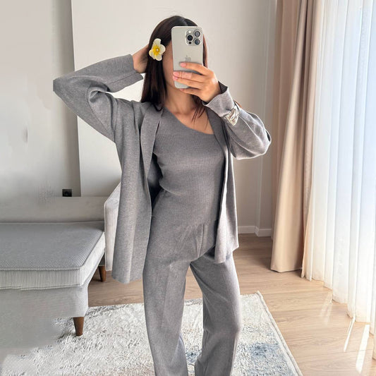 Damen Strickanzug mit asymmetrischem Oberteil und lässigem Schnitt Stalluxe