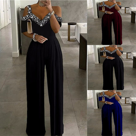 Damen eleganter Jumpsuit mit schulterfreier Gestaltung und glitzerndem Dekolleté Stalluxe