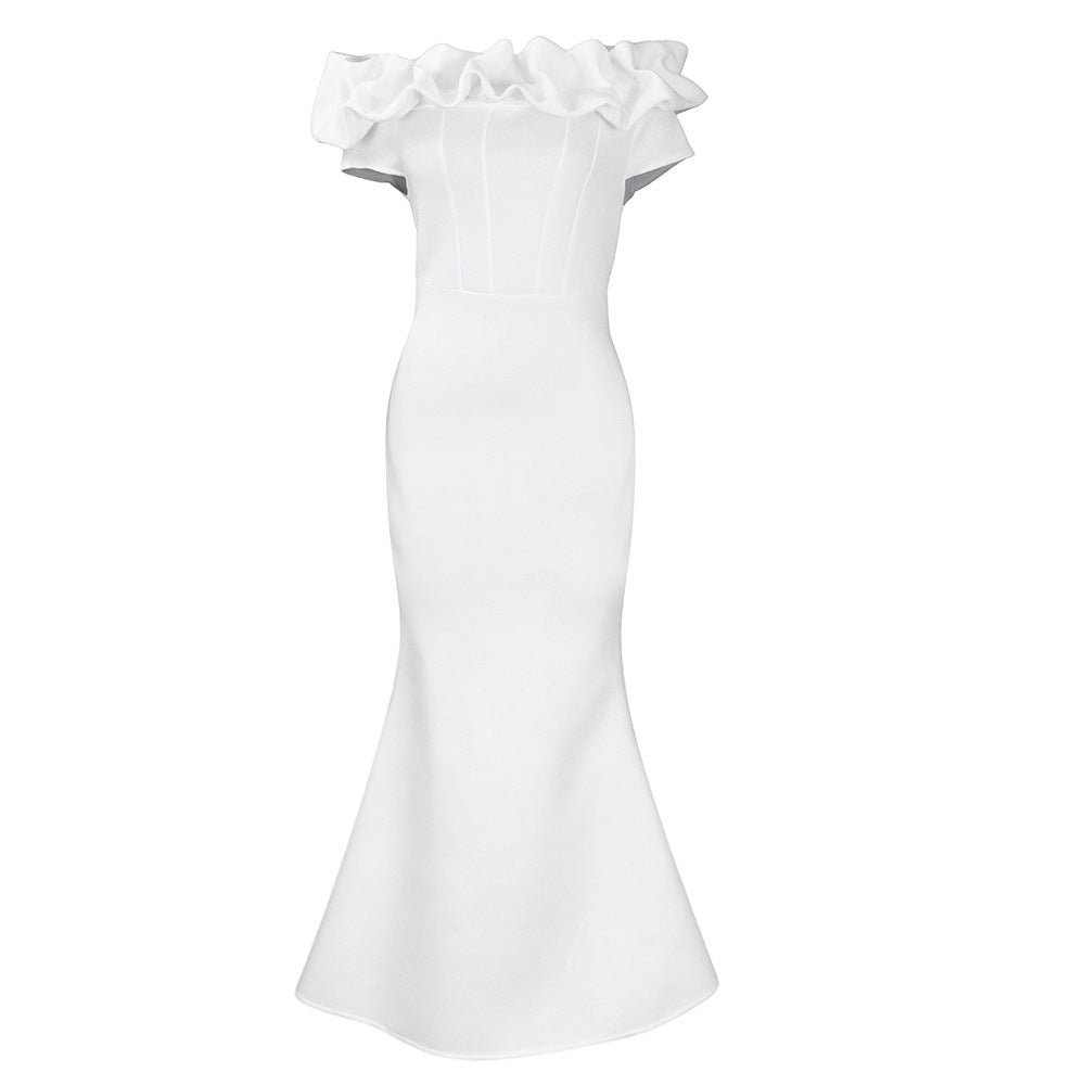 Damen Figurbetontes Abendkleid mit voluminösem Rüschenkragen Stalluxe Weiß