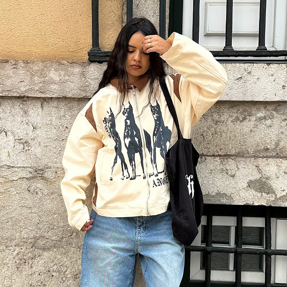 Damen Streetwear-Jacke mit einzigartigem Hunde-Print und lässigen Schnitten Stalluxe