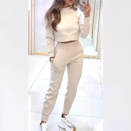 Damen sportlicher Lounge-Anzug mit cropped Oberteil und elastischen Hosen Stalluxe