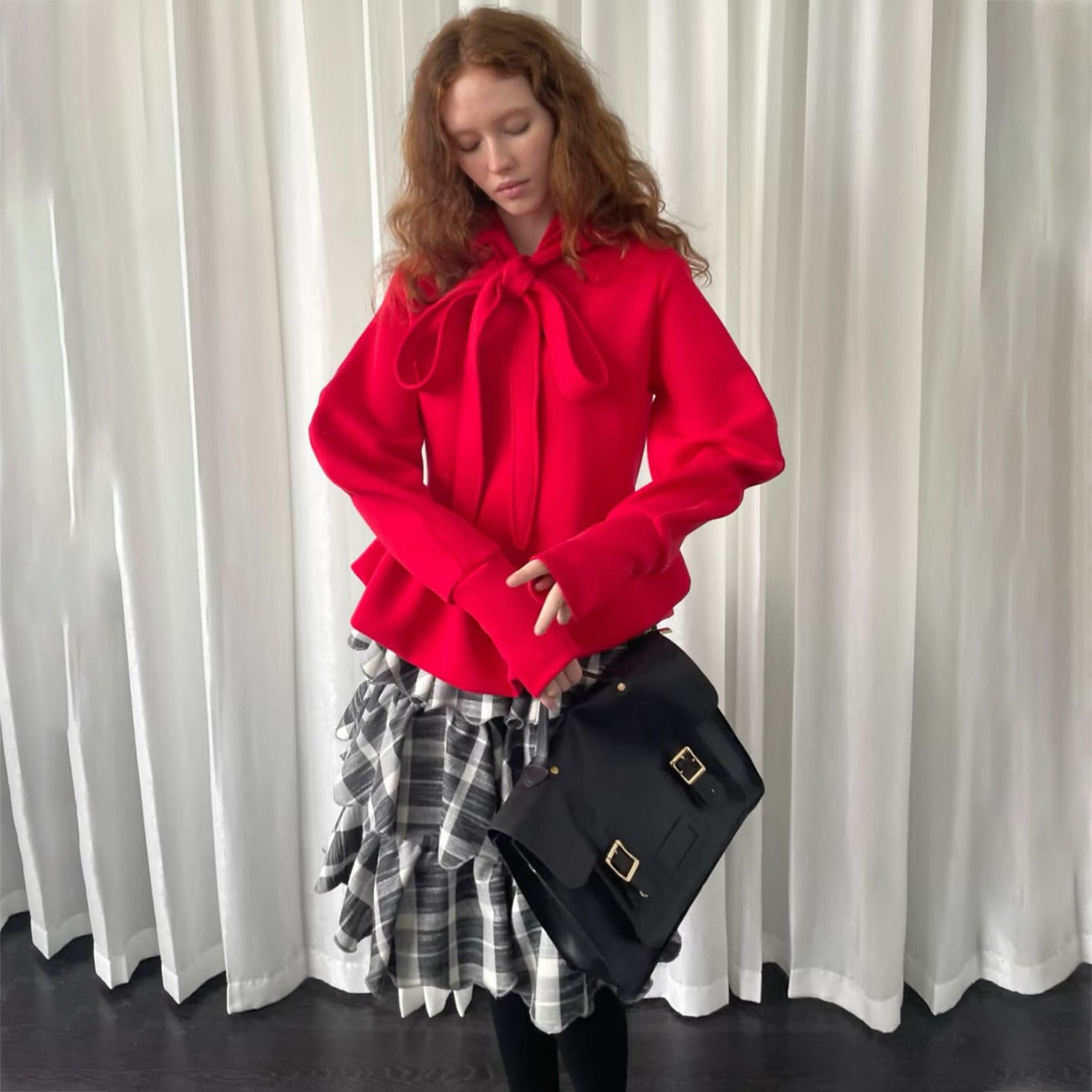 Damen Pullover mit Krawatten-Detail und Volant Stalluxe